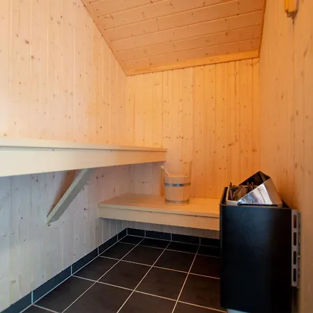 Apartment House Fuer 8 Personen