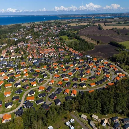 Apartment House Fuer 8 Personen *